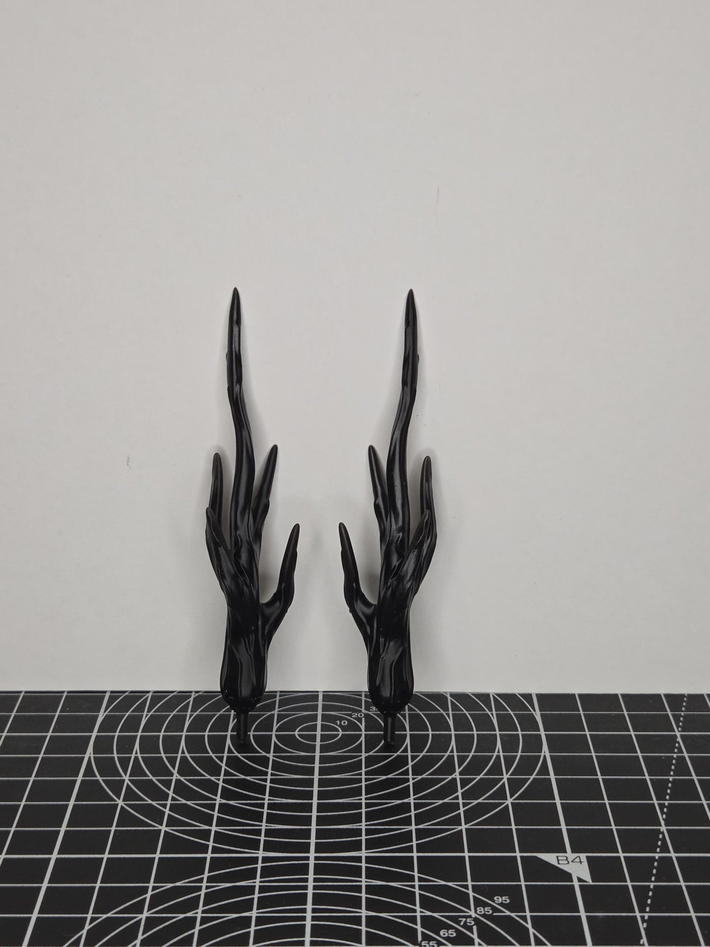 Symbiote Weapon Pair for Marvel Legends