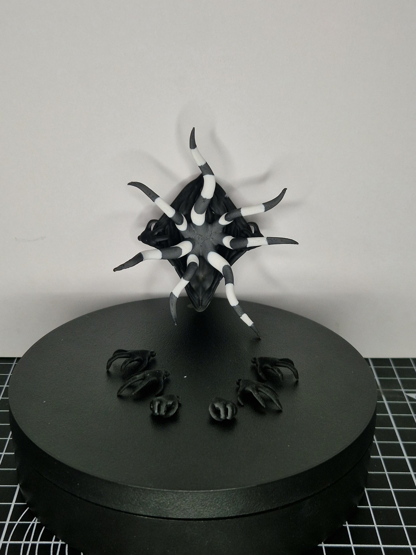 PRESALE GhostlyFreak Ghost Alien (Black) 1:12 3D Printed Custom Figure