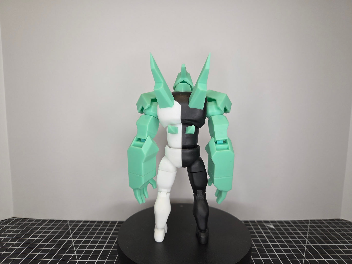 PRESALE MoisaniteHead Alien 3D Printed Custom Figure