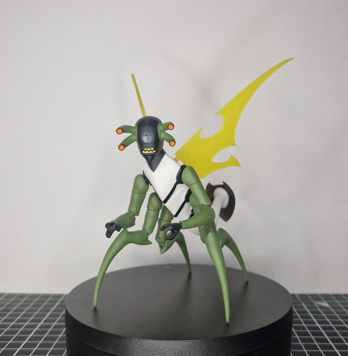 PRESALE StinkBug Fly Alien 3D Printed Custom Figure